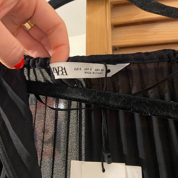 Zara pleated blouse - Picture 3 of 3